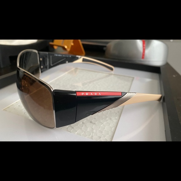 Unisex Prada Sunglasses - Picture 3 of 8